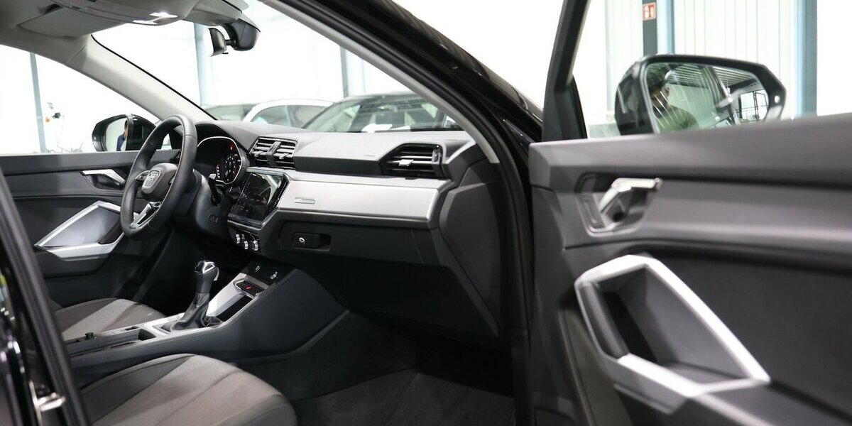 Audi Q3 35 TFSI / LED, VIRTUAL-COCKPIT, APPLE+ANDROID 15.000 km 30.555 &euro; Hamm 59077