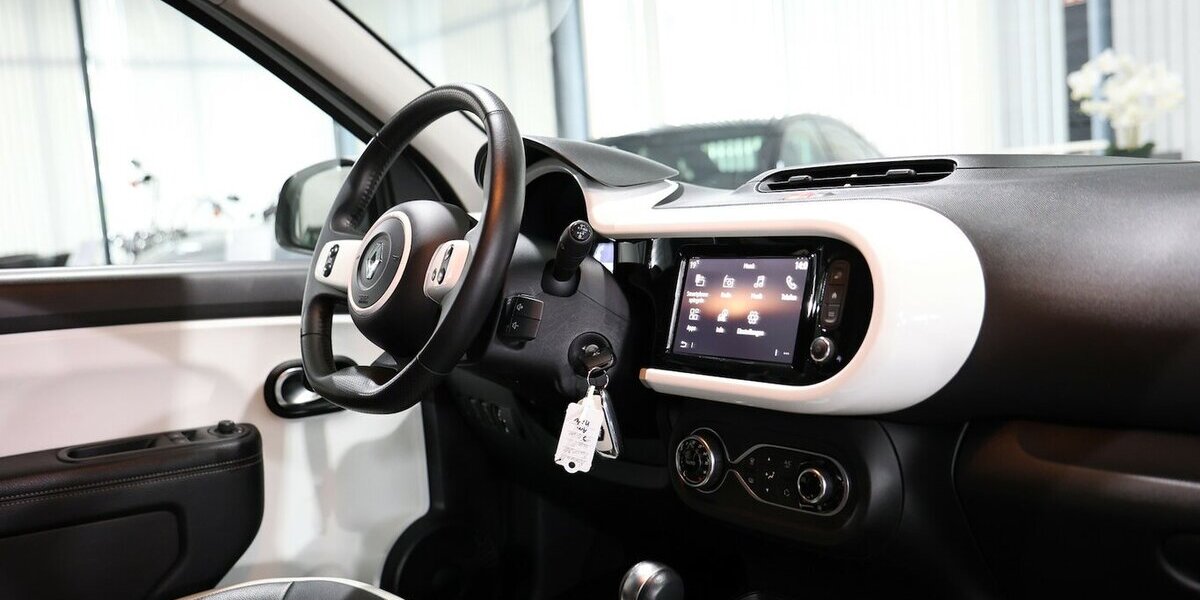 Renault Twingo INTENS ELECTRIC SPURHALTE, LEDER, KAMERA 13.000 km 13.111 &euro; Hamm 59077