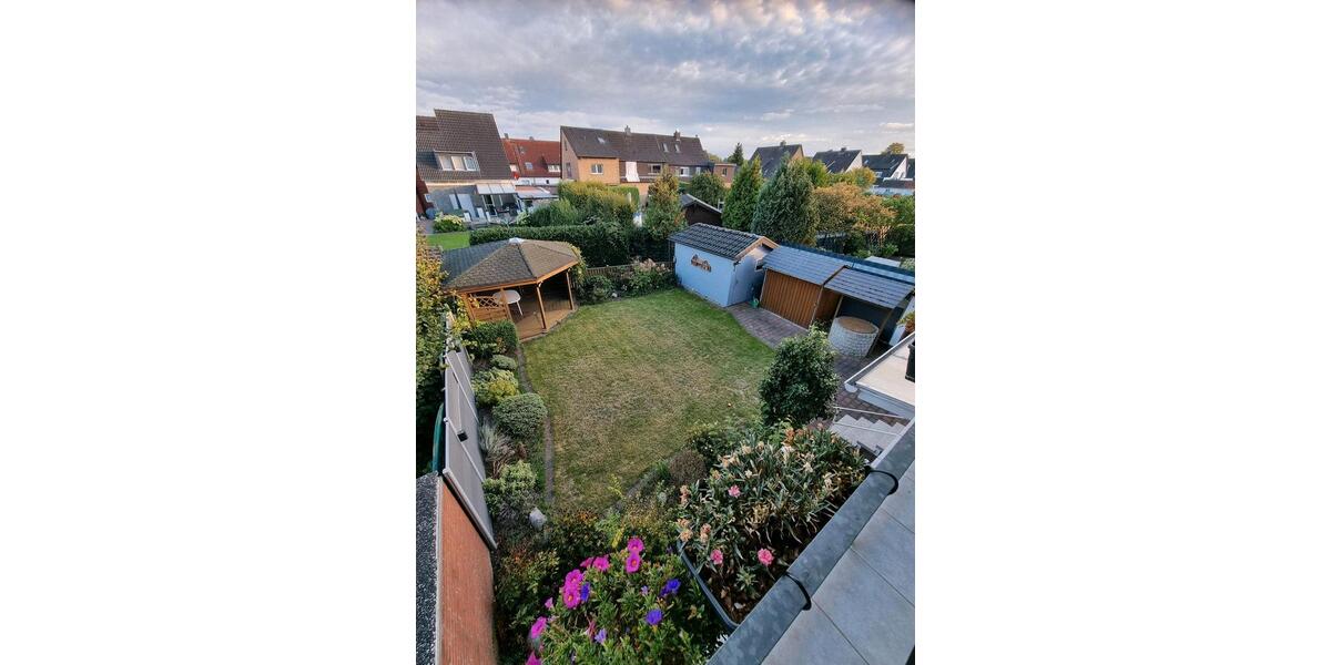 Reihenhaus Hamm Herringen - 8 Zimmer, 195 m&sup2;, 395.000&euro; | Angebot:25106081